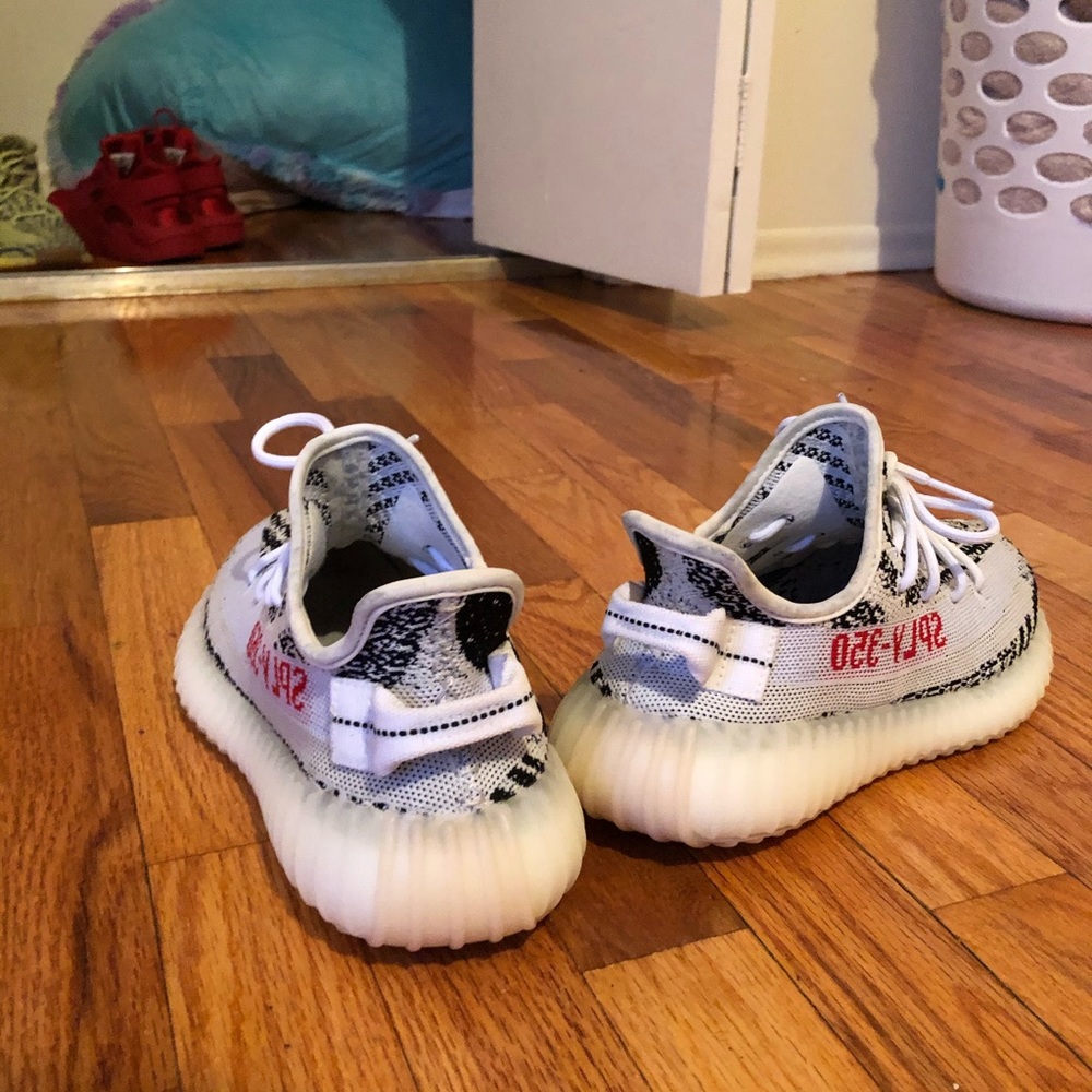 Yeezy zebra 350 boost
